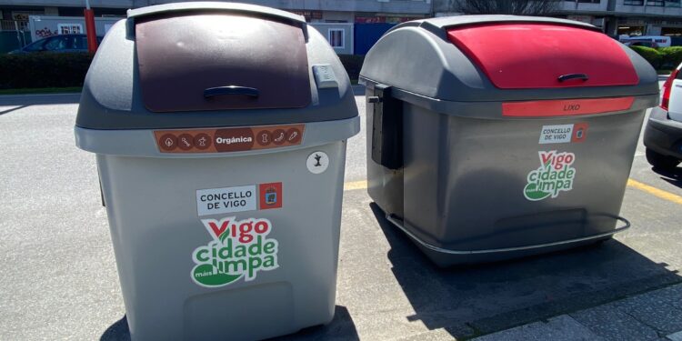 El contenedor marrón se expande por Vigo: empieza la instalación de otras cien unidades