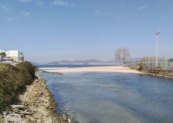 Vigo encarga la demolición del emisario que destapó un temporal en la desembocadura del Lagares