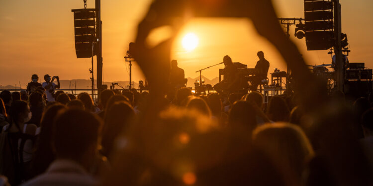 El Festival Terraceo desvela su cartel para 2023 con Julieta Venegas, Chk Chk Chk, Curtis Harding o Pancho Varona