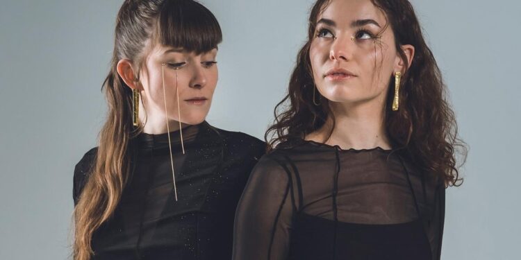 El dúo vigués Fillas de Cassandra gana el VIII premio aRi[t]mar a Mellor Música do Ano en Galicia  