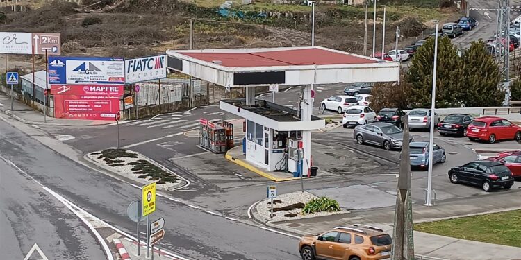 Ponteareas abre expediente a la concesionaria de dos gasolineras municipales por cierre injustificado