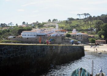 Los viajes gratis a Cíes para celebrar el Día del Padre se extienden a Ons