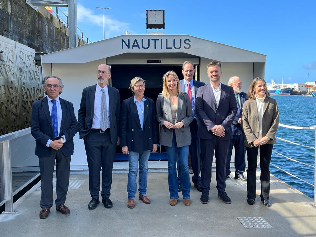 El puerto de Vigo abre el observatorio submarino 'Nautilus', con 19 metros para observar el fondo de la ría