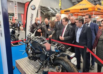 INAUGURADO EL SALÓN DEL AUTOMÓVIL Y LA MOTOCICLETA DE VIGO CON LO ÚLTIMO DEL MERCADO EN EXPOSICIÓN Y ENTRETENIMIENTO PARA TODOS