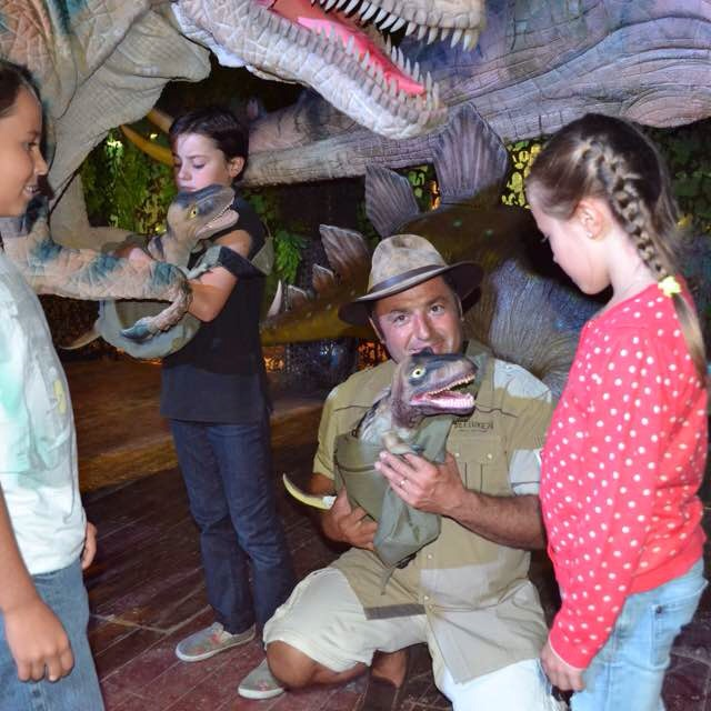 La mayor exposición de dinosaurios parará por primera vez en Vigo con 100 réplicas a escala real