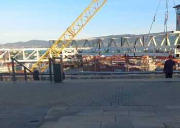 El ascensor Halo agranda su pasarela y se acerca a Vialia Vigo