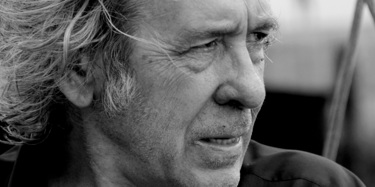 Paco Ibáñez homenajeará a Carlos Oroza con un concierto en el Auditorio Mar de Vigo
