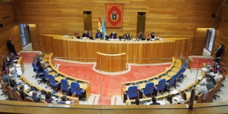 El impacto de las municipales en el Parlamento gallego: un 20% de diputados luchará por una Alcaldía el 28M