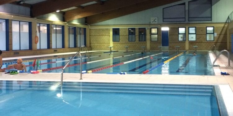 Condenan al Concello de O Porriño a abonar 377.000 euros a Eulen por la explotación de la piscina municipal