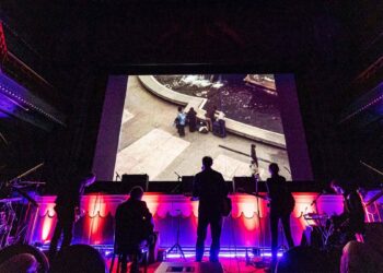 J, de Los Planetas, pon música ao cinema inédito de Iván Zulueta no festival Play-Doc