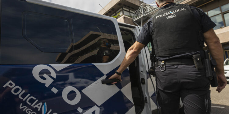 Detenido en Vigo un hombre tras robar en un supermercado de la calle Gregorio Espino