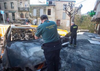 Prisión provisional y sin fianza para la detenida por quemar 21 coches en Tui (Pontevedra)