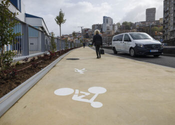 Puerto y Xunta abren una nueva senda peatonal y ciclista de medio kilómetro en Vigo