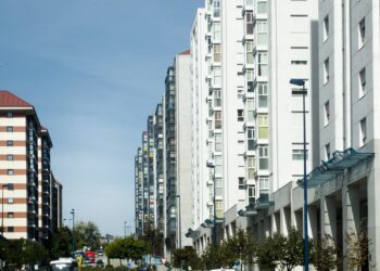 La Xunta compra a la Sareb 40 viviendas, diez de ellas en Vigo, para destinarlas a alquiler social