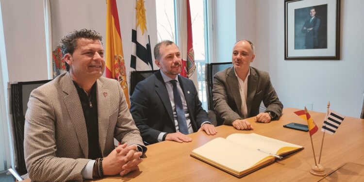 Zona Franca de Vigo busca ampliar lazos comerciales con Uruguay: “Hay potencial para seguir creciendo”
