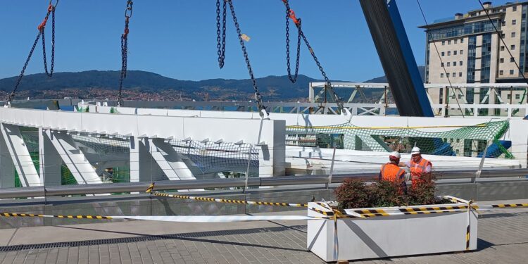 El Halo corona su gigantesco anillo (primera fase): así se fijó la última pieza y se conectó a Vialia