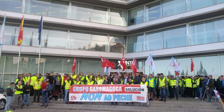 Trabajadores de Ganomagoga vuelven a concentrarse en Vigo al no ver "justificadas" las causas económicas para el ERE