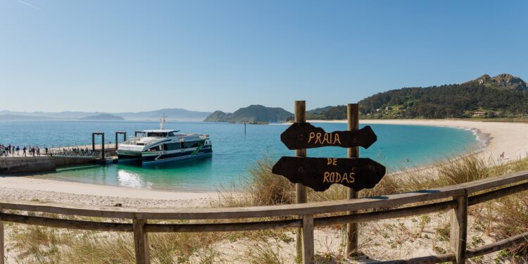 Los viajes diarios a Cíes se anticipan: comienzan este 25 de abril y se mantendrán hasta octubre