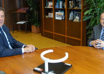 Caballero traslada a Besteiro su satisfacción por el apoyo a Vigo frente al «sectarismo fanático» de Rueda