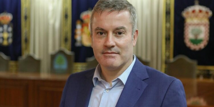 Admitida una querella contra el alcalde de A Cañiza por denegar al PP acceso a documentos municipales