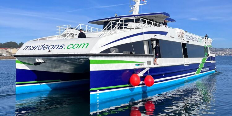 Naviera Mar de Ons está organizando viajes diarios a Islas Cíes hasta el domingo 9 de abril desde los puertos de Vigo, Cangas, Sanxenxo y Portonovo. Desde Baiona, se podrá viajar del 6 al 9 de abril.