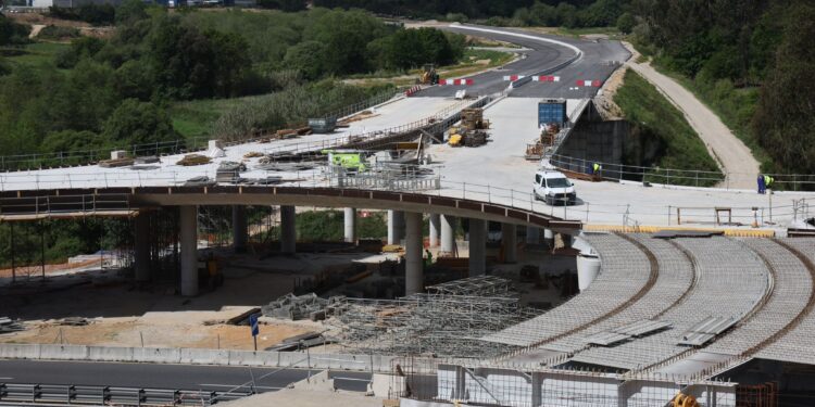 Las obras en la A-55 en Tui obligan a desviar el tráfico en sentido Portugal hasta junio