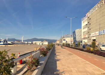 Un paseo agradable junto al mar