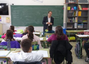 El plazo para subsanar errores y recibir los 205 euros de las becas de libros en Vigo empieza el lunes