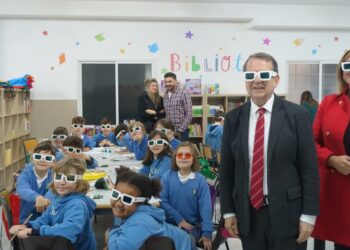 El Concello de Vigo termina de revisar las solicitudes de las becas de 205 euros: hay 1.817 con errores