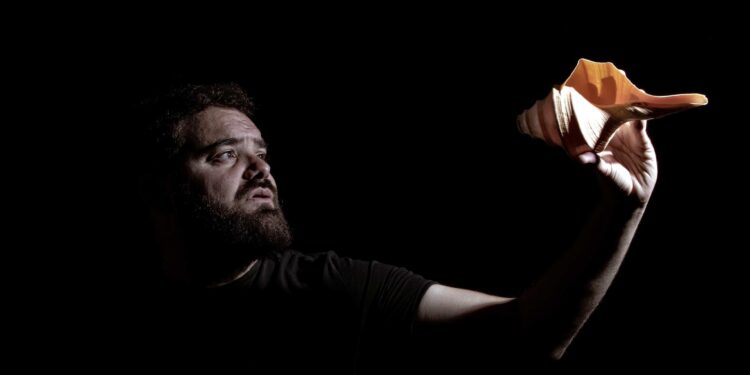 Abraham Cupeiro actuará el próximo 22 de abril en Arbo con su espectáculo ‘Pangea’