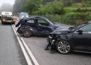 Tres personas evacuadas al hospital Álvaro Cunqueiro tras chocar dos vehículos en O Porriño