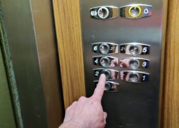 Vigo abre el plazo de solicitud de ayudas para instalar ascensores en edificios residenciales