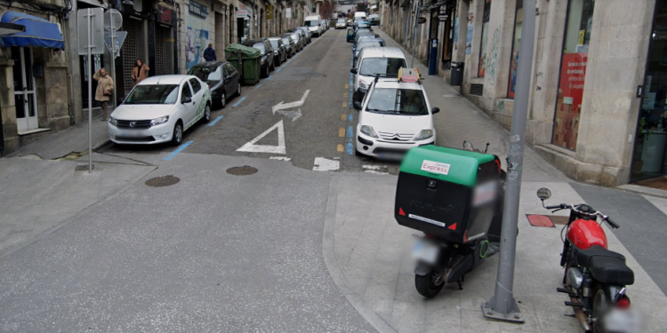 Detenido un joven en Vigo tras ser interceptado gritando con un bote que desprendía humo naranja