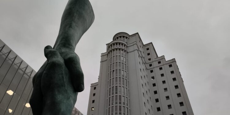 La Audiencia ordena el ingreso en prisión del exfuncionario condenado por el ‘caso cuñada’