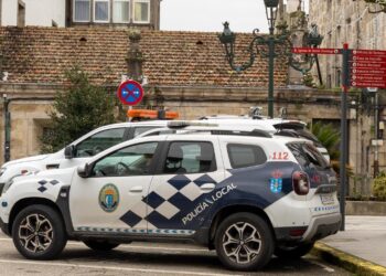 Detenido en Tui por desobediencia un conductor sin carné, sin ITV, sin seguro y bajo los efectos del alcohol
