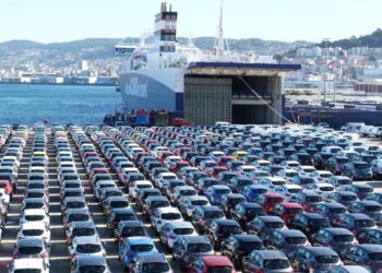 El tráfico total del puerto de Vigo sube un 0,56% en marzo por el tirón de la automoción y la pesca