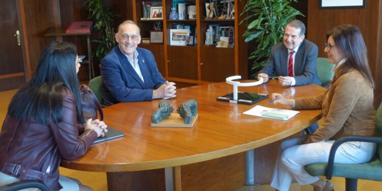 O alcalde e o reitor da Universidade de Vigo acordan o apoio ao Congreso Ciencia Aberta