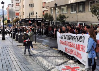 Personal de Povisa inicia las movilizaciones previas a la huelga para reclamar «un convenio colectivo justo»