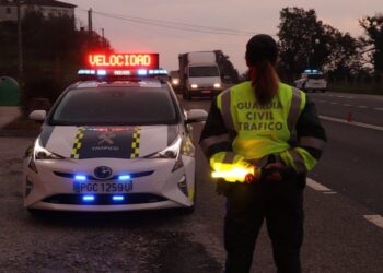 La DGT comienza mañana una campaña de control de velocidad centrada en las vías convencionales y zonas urbanas de Galicia