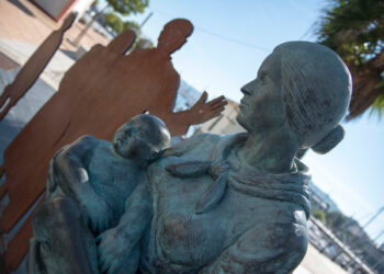 Vigo estrena una ruta guiada por el puerto y el Casco Vello para ponerse en la piel de los emigrantes