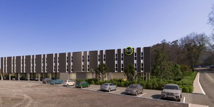 El primer hotel de Mos estará al lado de la discoteca Queen y tendrá 82 habitaciones