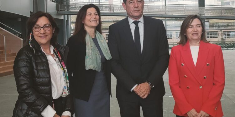 El Gobierno reitera en Vigo que el plan de la UE para el arrastre no tiene vinculación jurídica: “Habrá más debates”