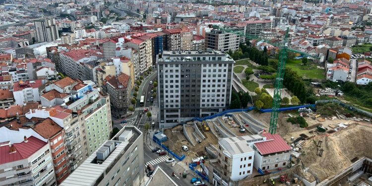 Vigo ya elabora un censo de viviendas de la Sareb para ofrecerlas en alquiler a precios “asequibles”