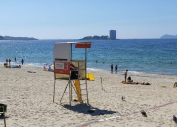Vigo reclutará “una parte importante” de sus socorristas de verano a través de un curso gratuito