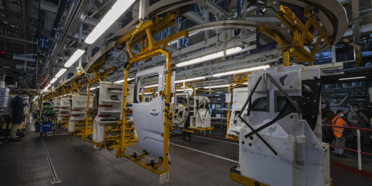 Stellantis Vigo para la producción del sistema 1 durante cuatro turnos seguidos