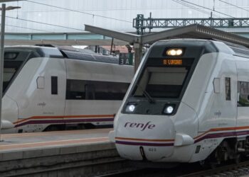 Vuelven a circular lo trenes entre Vigo y Redondela tras una avería eléctrica por un incendio