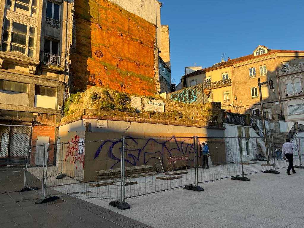 Adiós a un "fósil" del feísmo en Vigo: enmienda a la totalidad en pleno centro