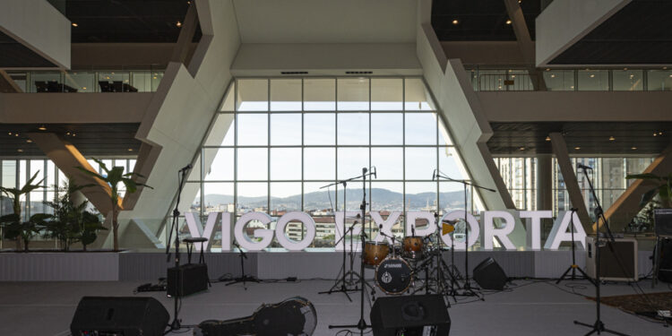 Vialia Vigo inicia la agenda de eventos de mayo con regalos para las madres