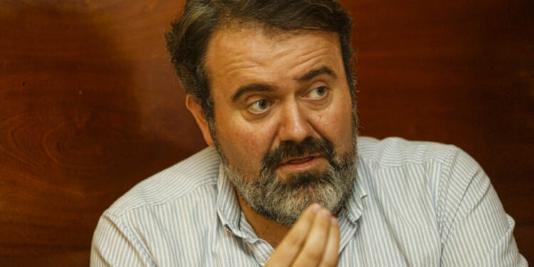 “En materia de política municipal Vigo é un furancho. Está todo por construír”