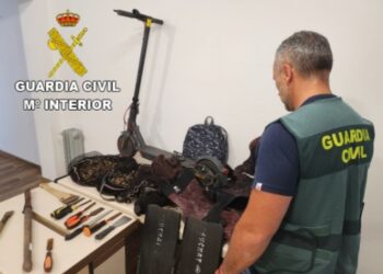 Investigados cuatro furtivos por arrasar las zonas de percebe desde Monteferro hasta Oia